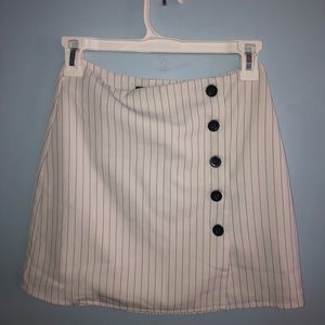 Never worn F21 skirt